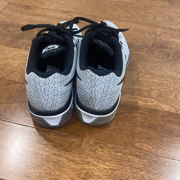 Nike sneakers - Picture 4 of 5